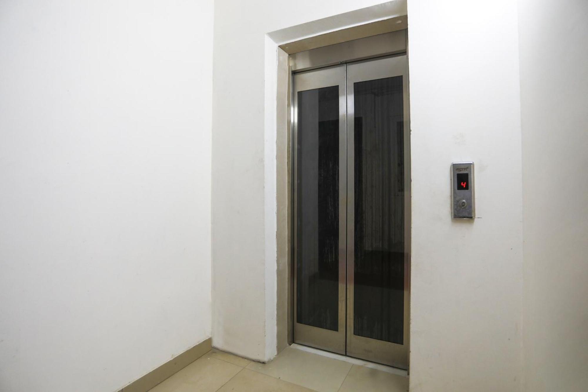 Hotel O Jsb Hotel Faridabad Exterior photo