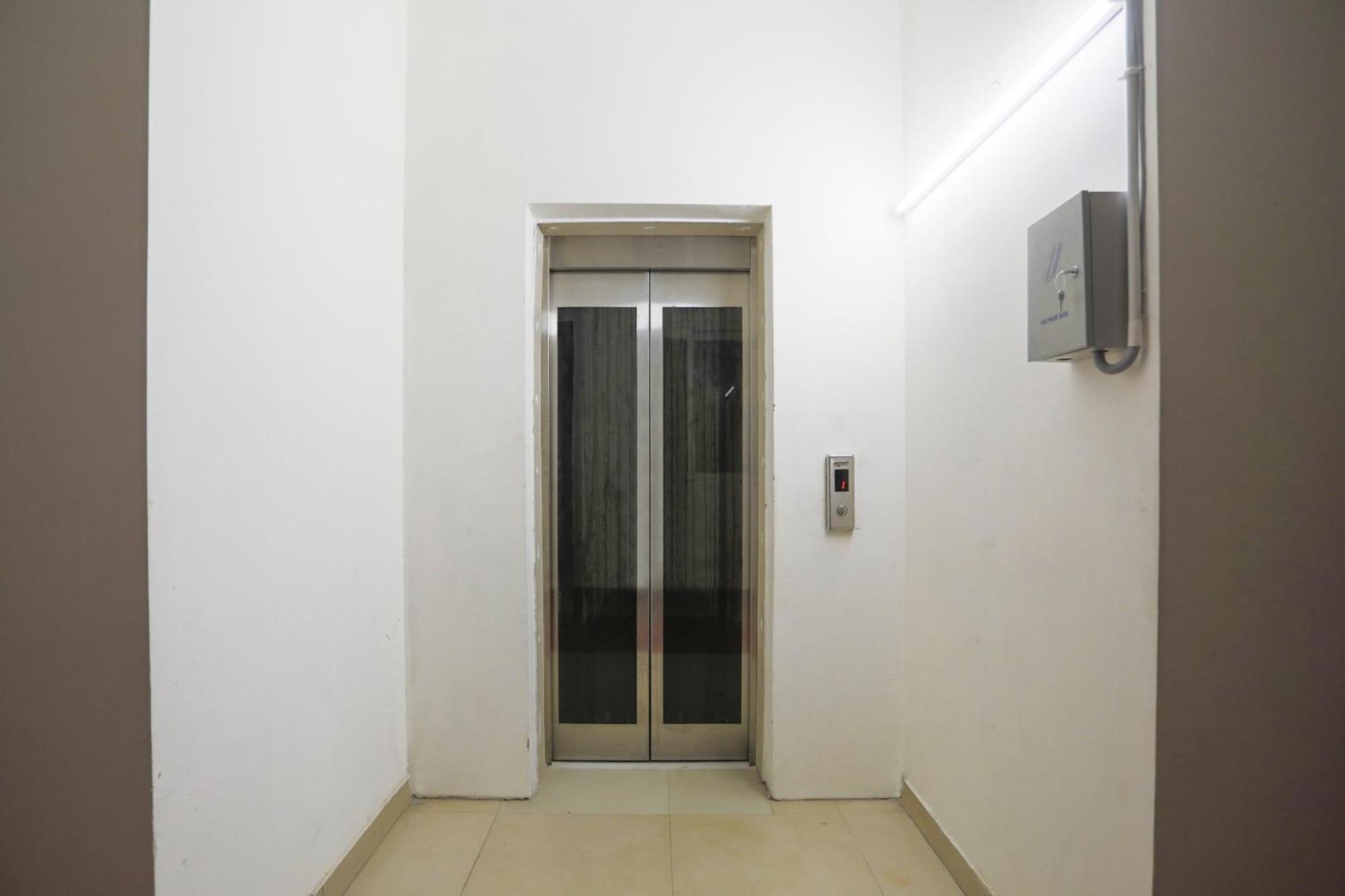 Hotel O Jsb Hotel Faridabad Exterior photo