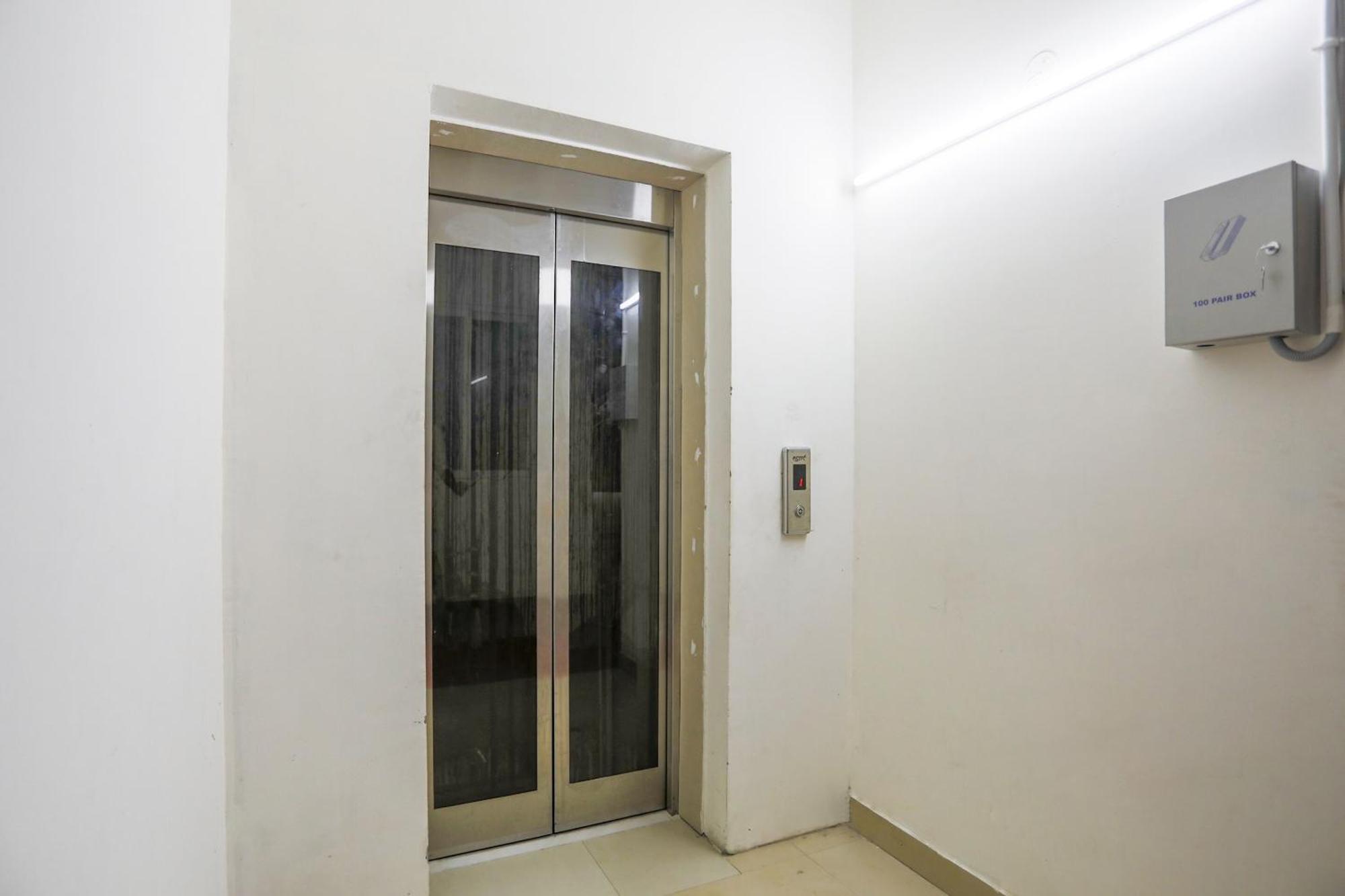 Hotel O Jsb Hotel Faridabad Exterior photo